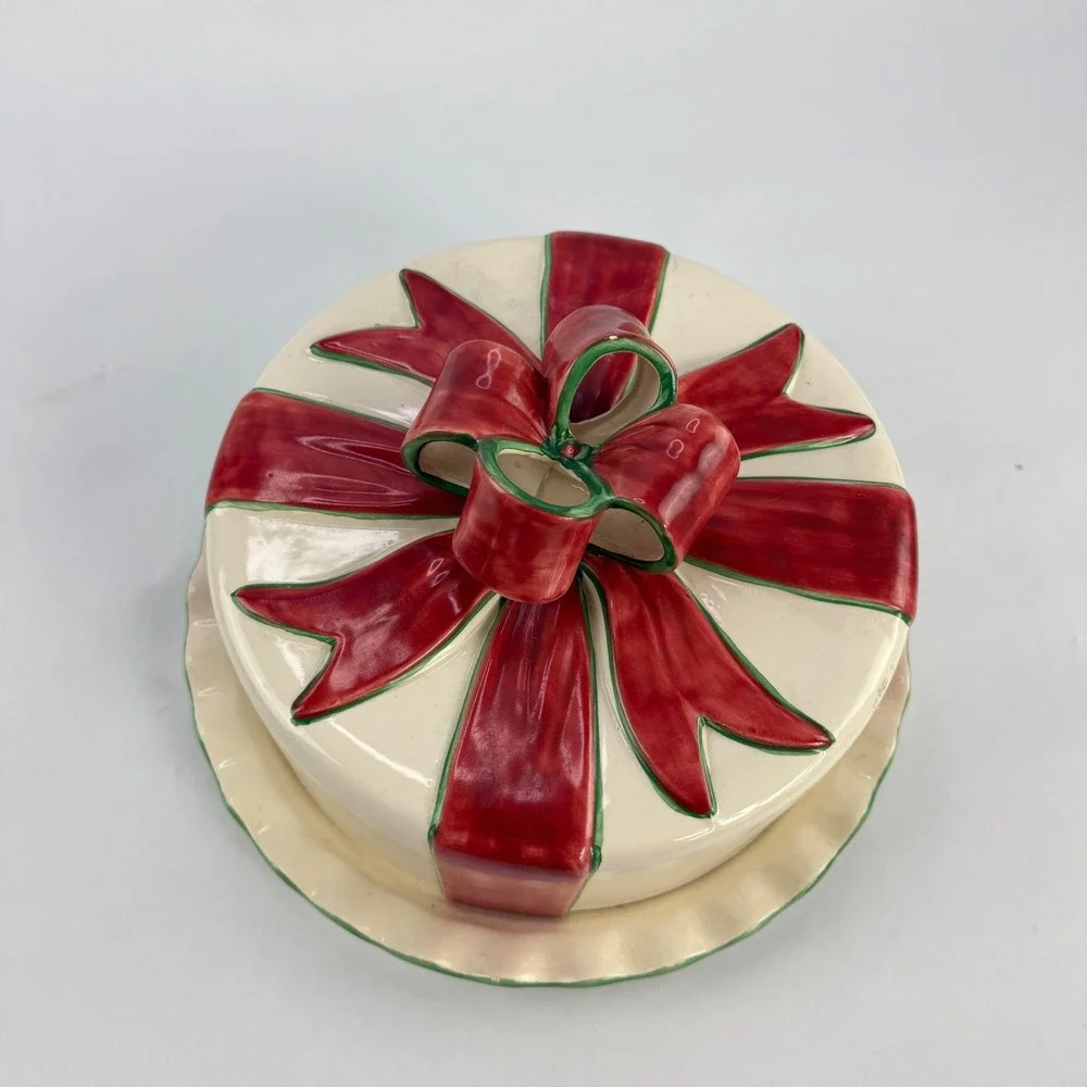 Portugal Ceramics Ribbons N‎ Bows Christmas Cake Dome Platter Vintage 1998 Gift